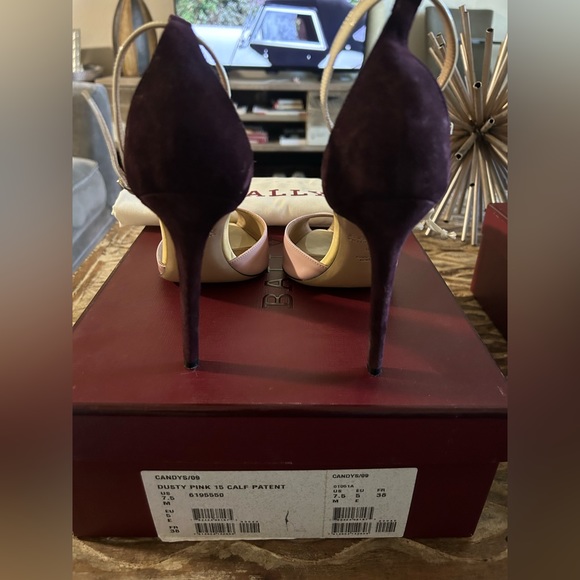 Beautiful patent powder pink front and plum suede heel - Picture 5 of 8